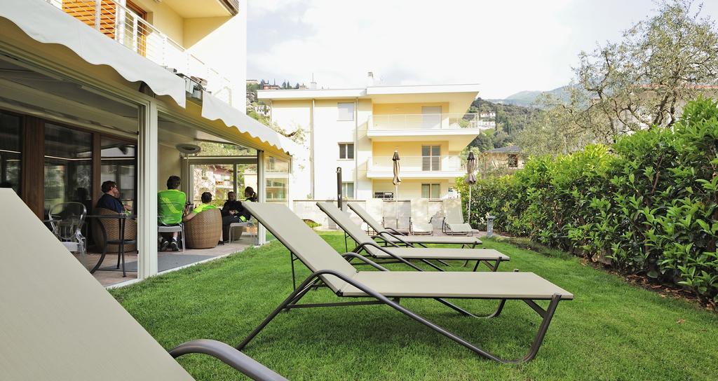 Eco Hotel Bonapace Torbole Sul Garda Exterior foto