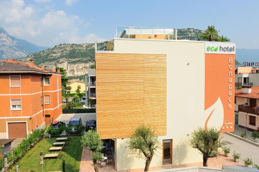 Eco Hotel Bonapace Torbole Sul Garda Exterior foto