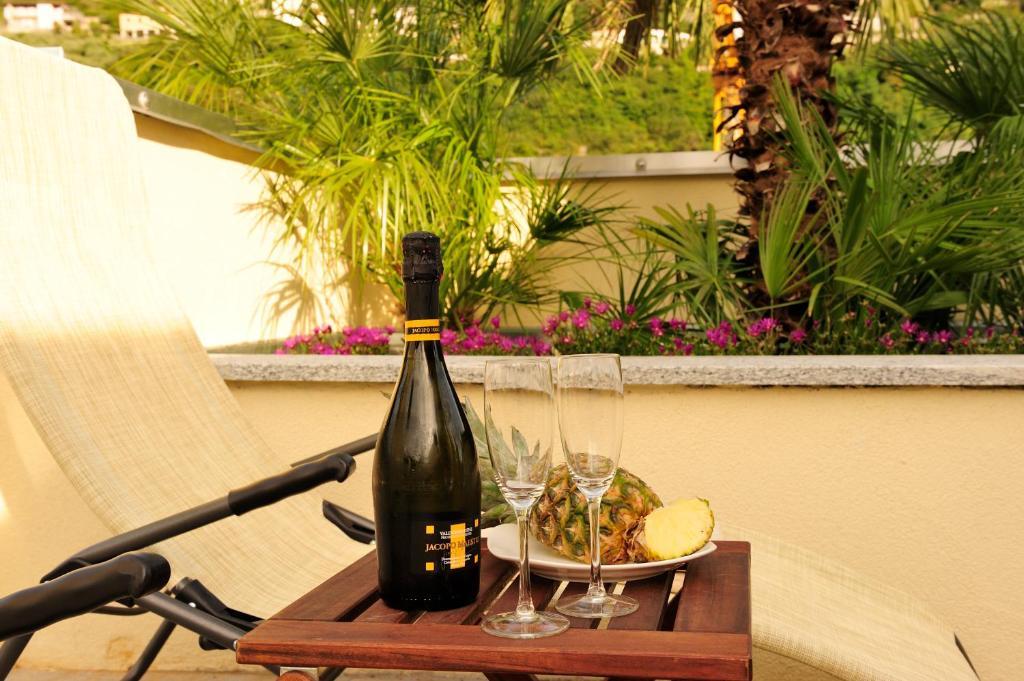 Eco Hotel Bonapace Torbole Sul Garda Exterior foto